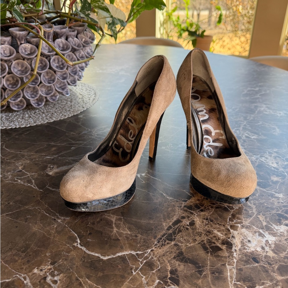 Sam Edelman Tan and Black Heels